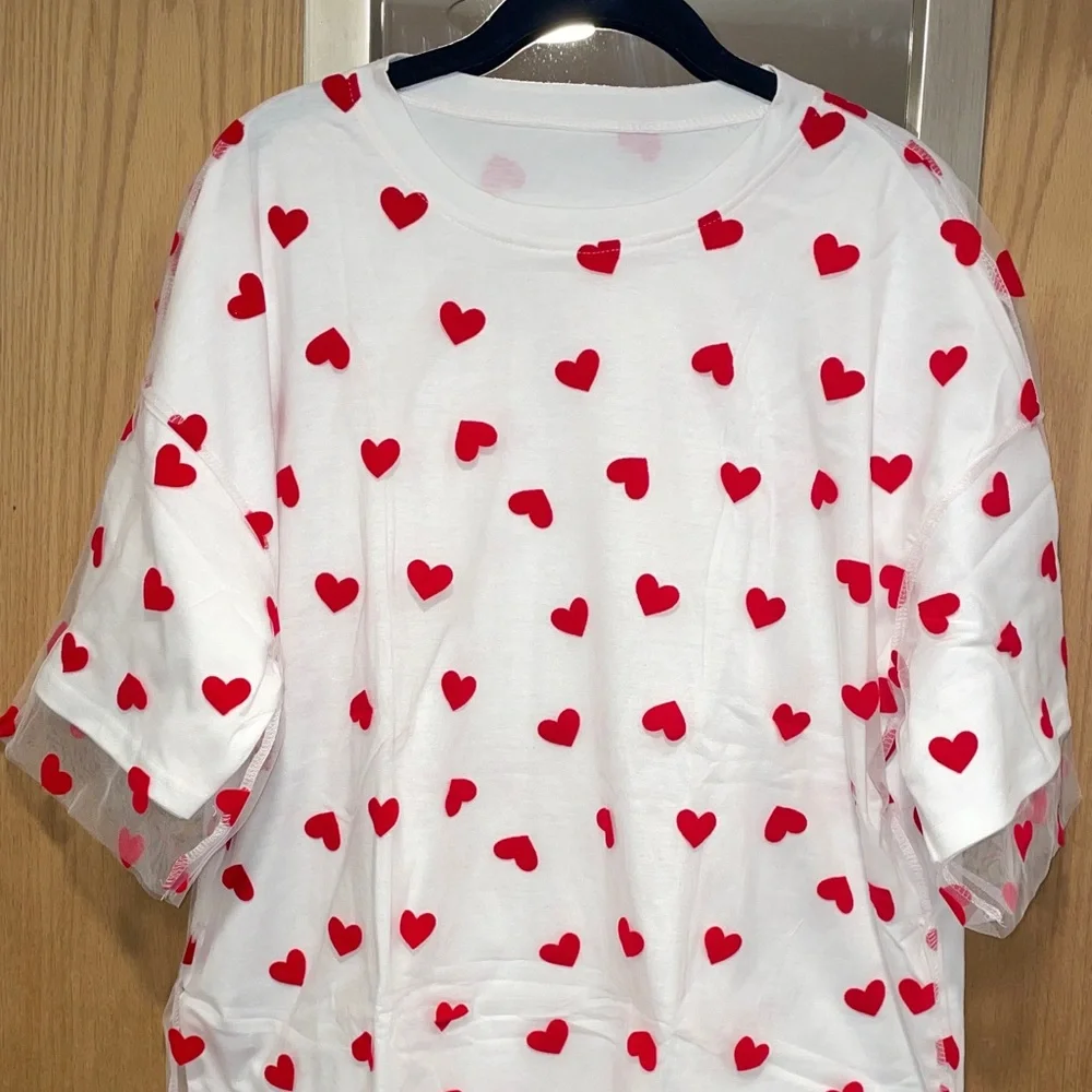 Heart Mesh Overlay Pattern Crewneck Top Size Large New - Picture 2 of 6
